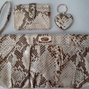 Jessica simpson snakeskin clutch